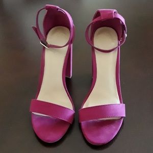 Christa Berry Ankle Strap Sandlals Size 8